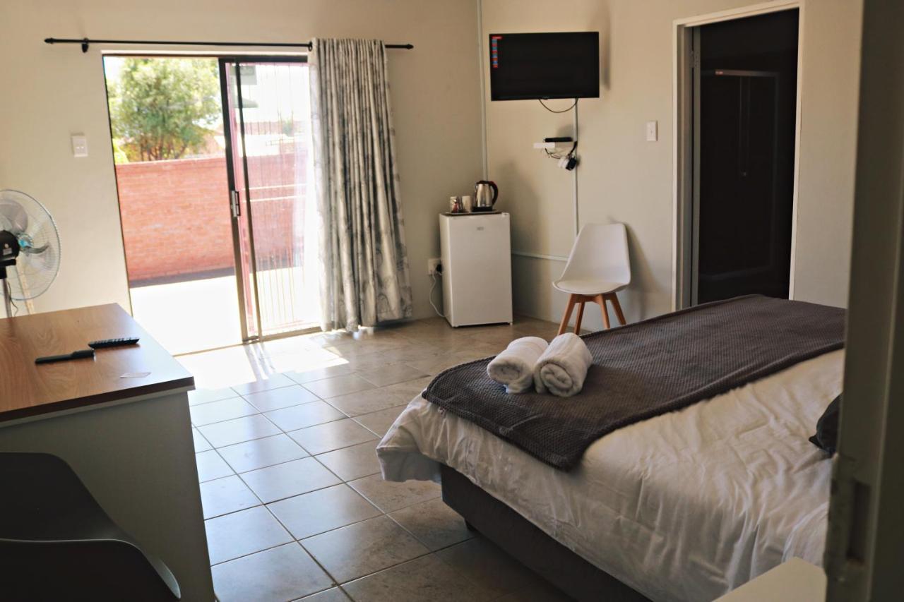 My Guesthouse Kimberley Extérieur photo